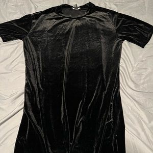 Forever 21 short velvet little black dress
